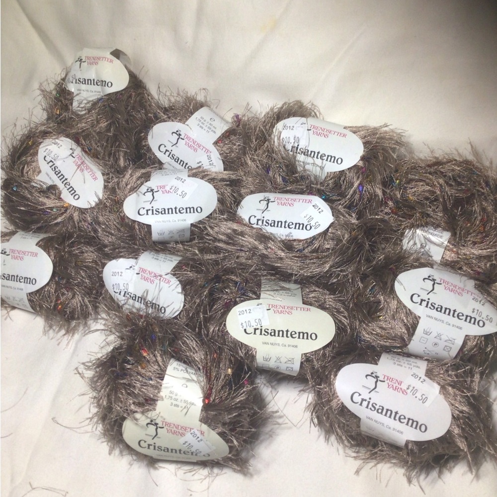 Lot/Set of 13 Trendsetter Yarns Crisantemo  Eyelash Confetti Brown Skeins Rolls